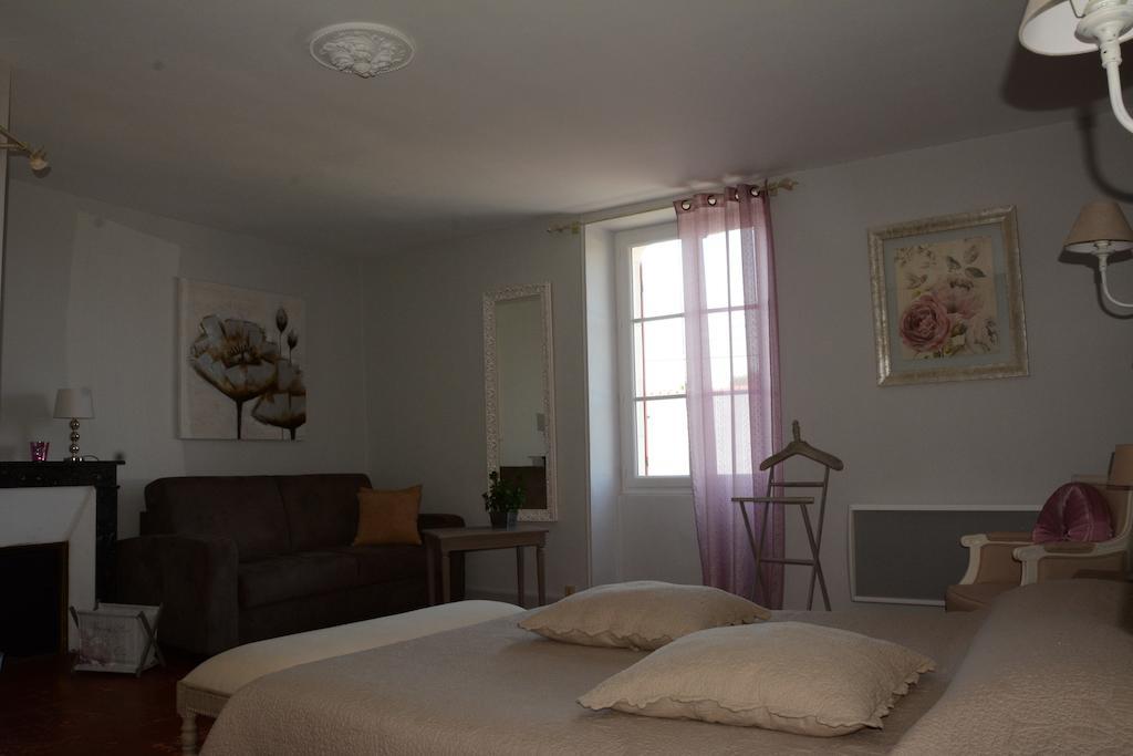 L'Aubinoise Bed & Breakfast Saint-Aubin-de-Luigne Phòng bức ảnh